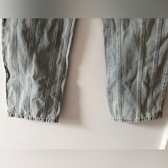 NWT White Fox Did You Miss Me Mid Rise Straight Leg Denim Size Medium Acid Wash - Picture 9 of 16